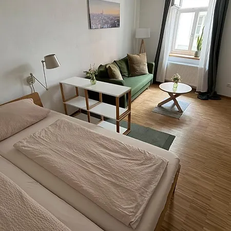 Altstadt Apartment *
